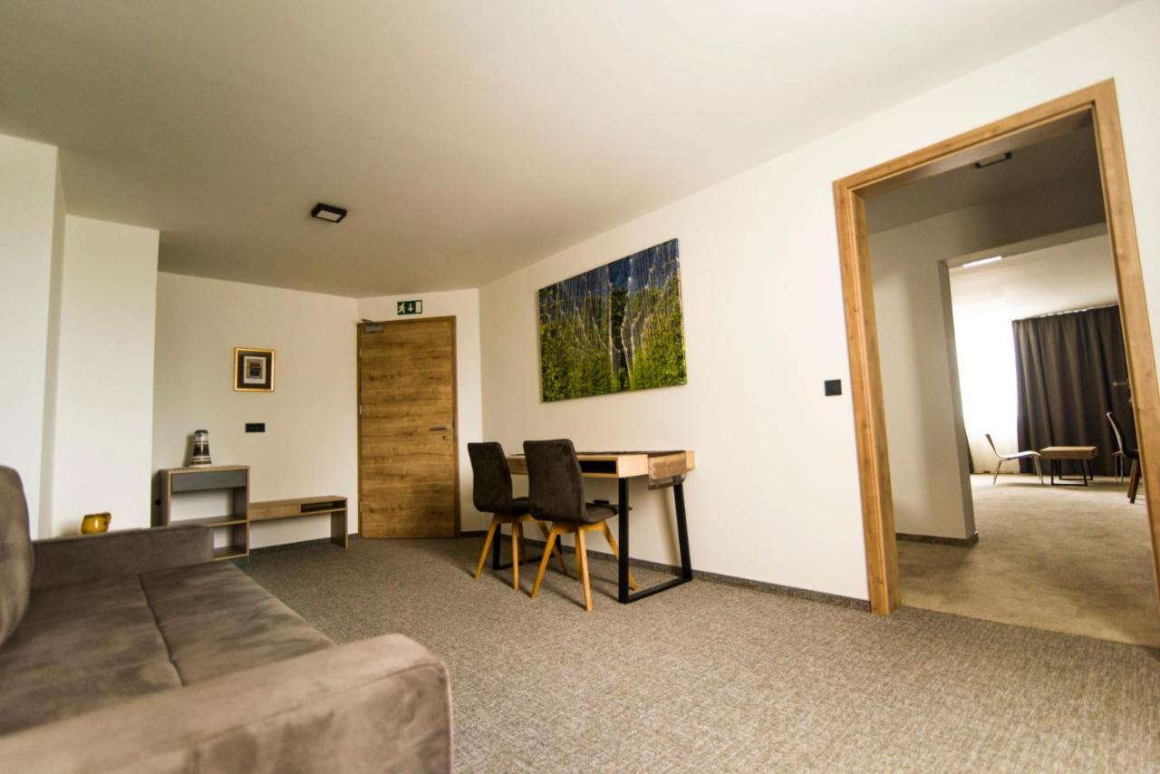 Hotel Prebold Bagian luar foto