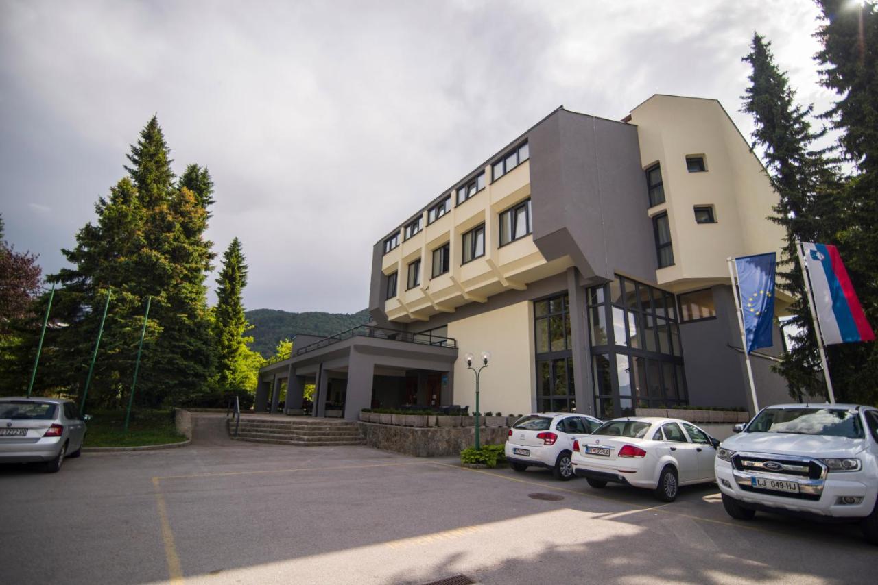 Hotel Prebold Bagian luar foto