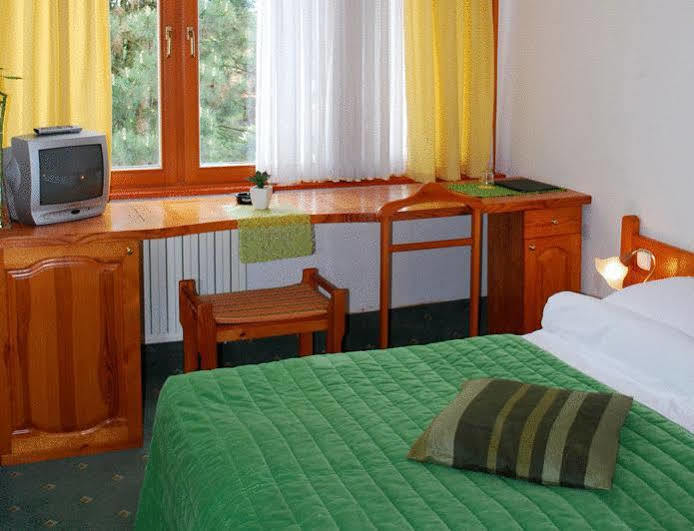 Hotel Prebold Bagian luar foto